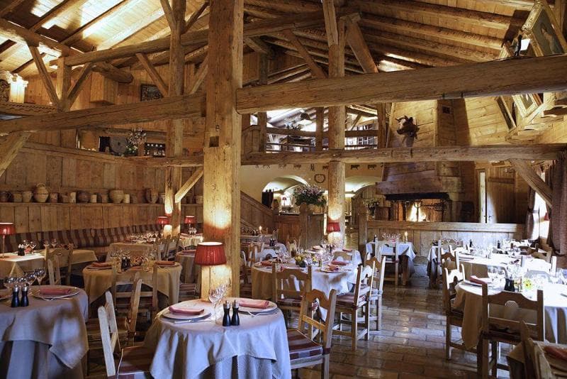 The village and its tables