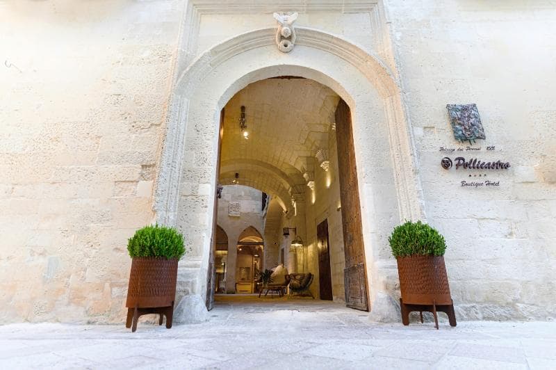 Hidden Piazza Stroll