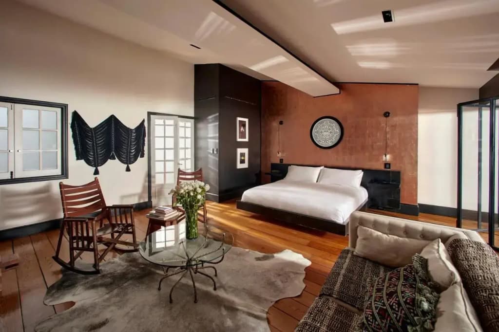 La Valise Hotel