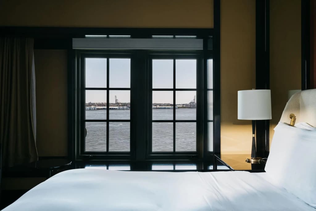 Deluxe Double Room (City View)