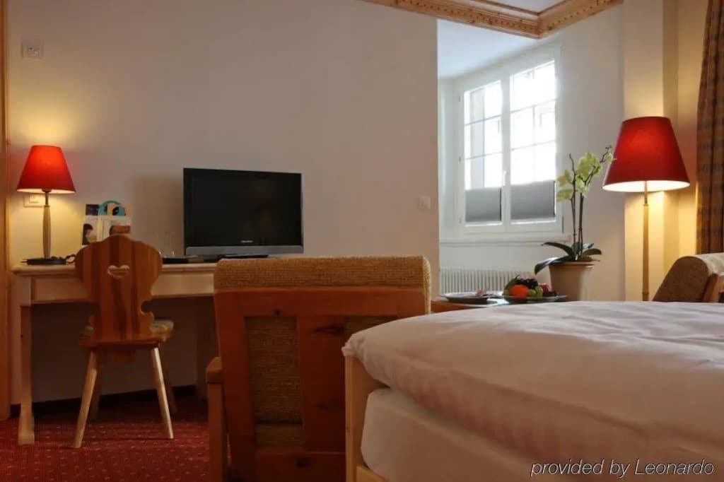 Standard Double Suite
