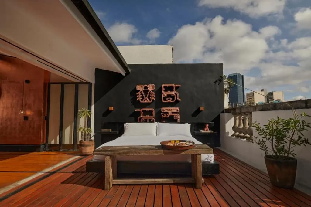 La Valise Hotel