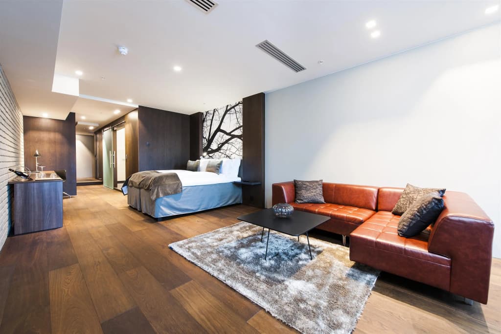 Deluxe Queen Suite (Sea View) with Balcony