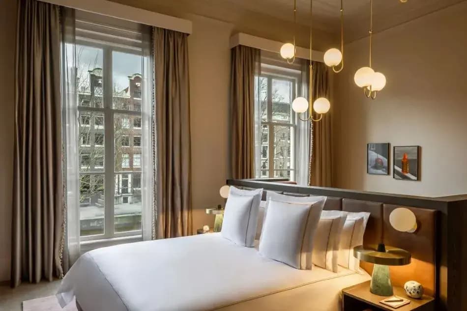 Deluxe King Room