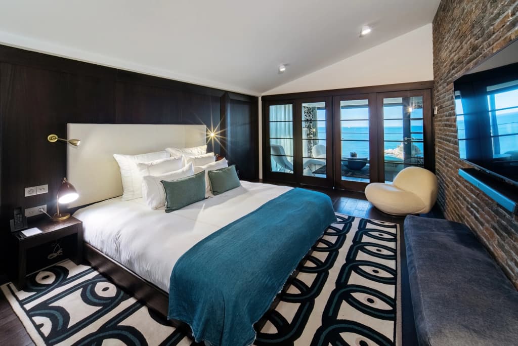 Standard King Room (Sea View)