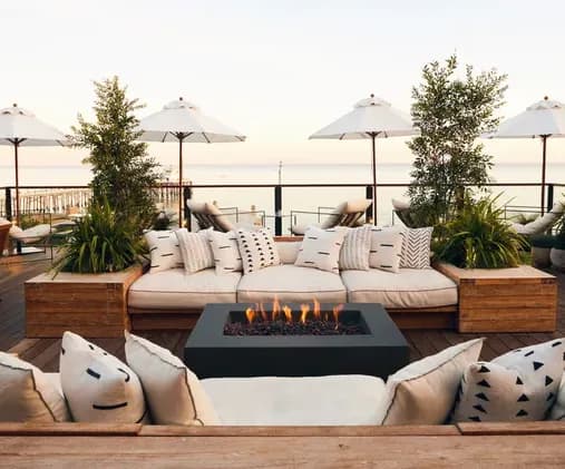 Rooftop Rendezvous