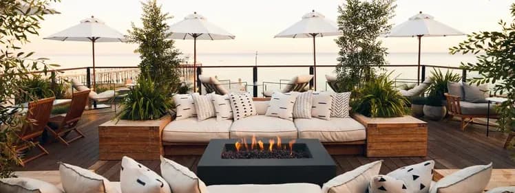 Rooftop Rendezvous